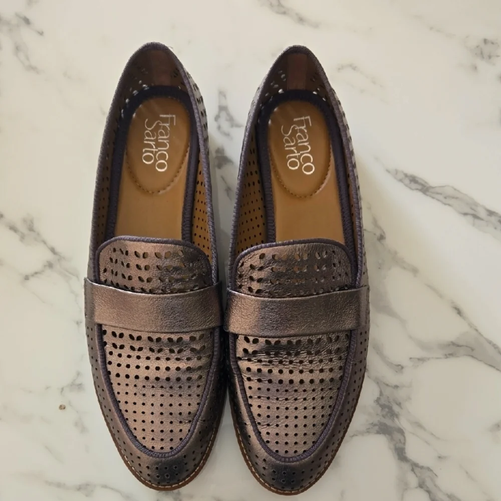 Franco‎ Sarto Hudleys 2 Metallic Bronze Perforated Loafers – Classic Chic 9.5